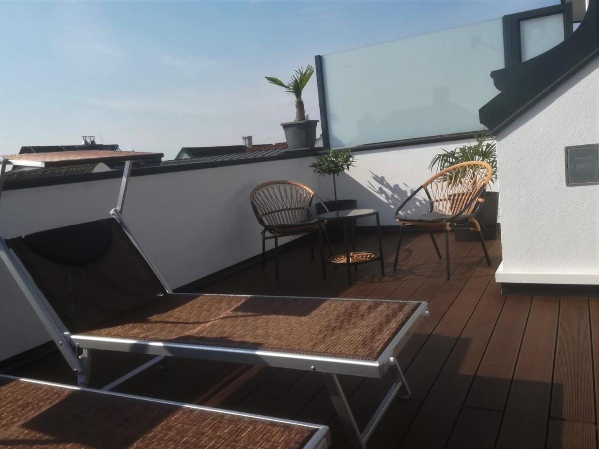 Penthouse Griemann 2 Fuer Max 4 Personen Mit Eigener Grosser Dachterrasse Zum Relaxen! Illmitz Exteriör bild
