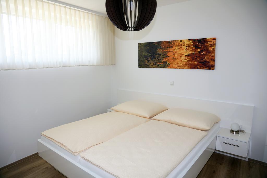 Penthouse Griemann 2 Fuer Max 4 Personen Mit Eigener Grosser Dachterrasse Zum Relaxen! Illmitz Exteriör bild