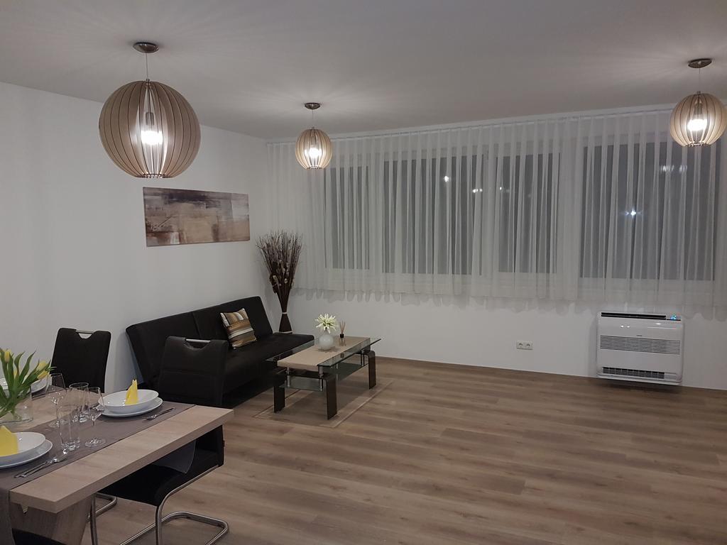 Penthouse Griemann 2 Fuer Max 4 Personen Mit Eigener Grosser Dachterrasse Zum Relaxen! Illmitz Exteriör bild